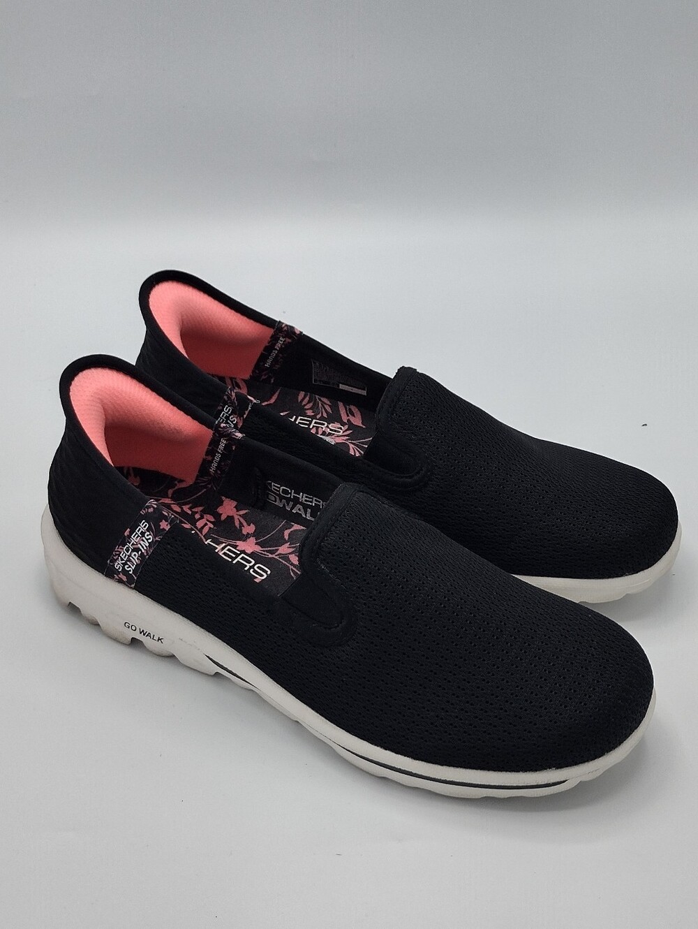 Skechers GO WALK Slip-Ins Hands Free Stretch Women’s Shoe  Size 8  Black Pink